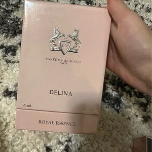 Delina Royal Essence - Pink